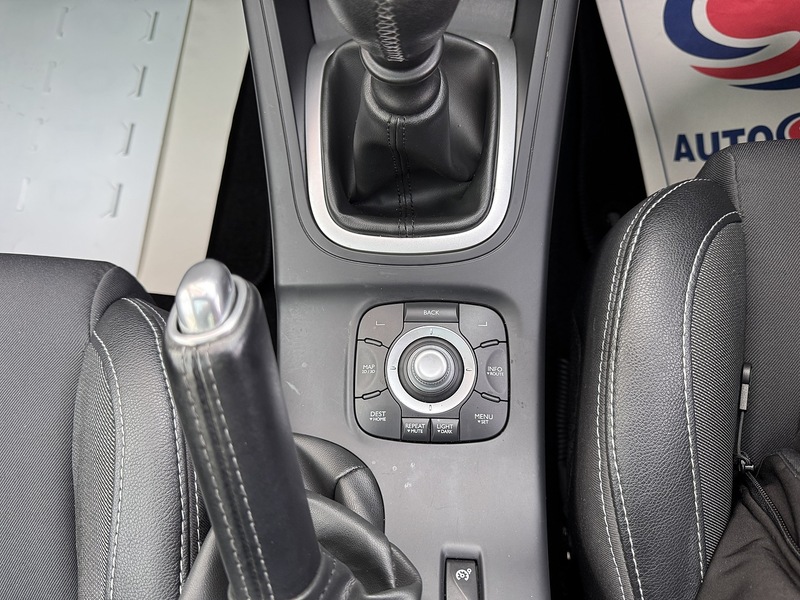 Renault 1.4 TCe Dynamique TomTom Convertible 2dr Petrol Manual Euro 5 (130 ps)