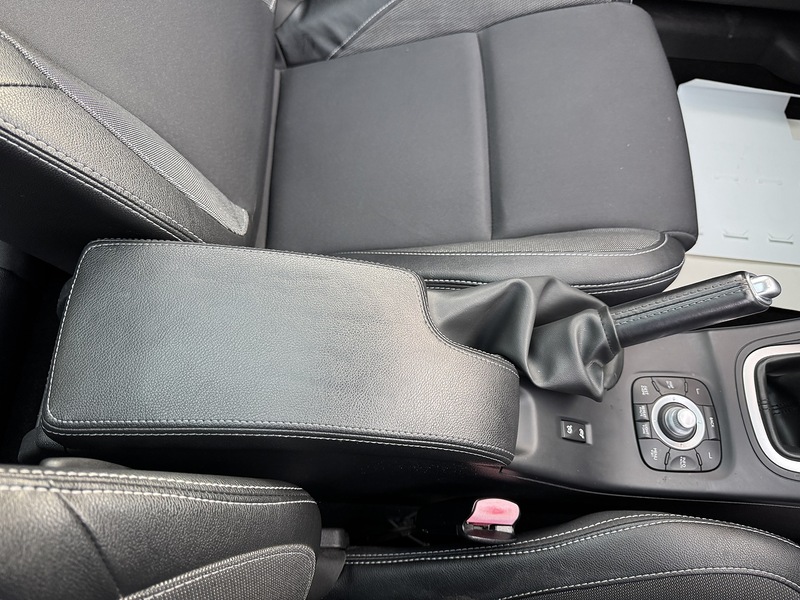 Renault 1.4 TCe Dynamique TomTom Convertible 2dr Petrol Manual Euro 5 (130 ps)