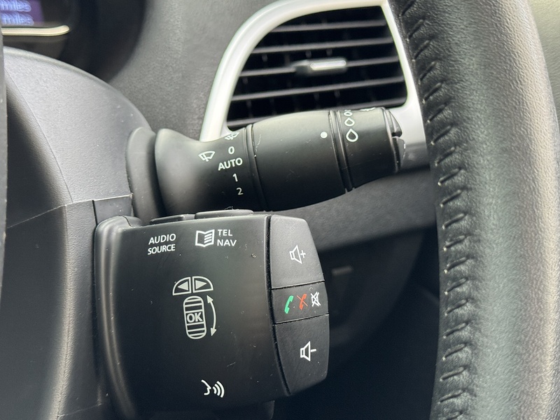 Renault 1.4 TCe Dynamique TomTom Convertible 2dr Petrol Manual Euro 5 (130 ps)