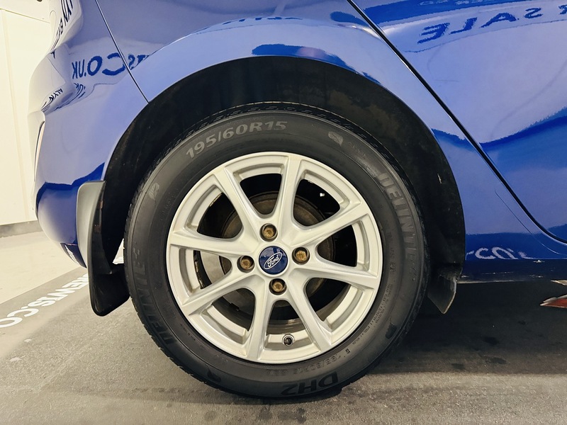 Ford 1.0T EcoBoost Zetec Hatchback 5dr Petrol Manual Euro 6 (s/s) (100 ps)