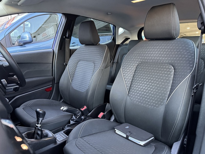 Ford 1.0T EcoBoost Zetec Hatchback 5dr Petrol Manual Euro 6 (s/s) (100 ps)