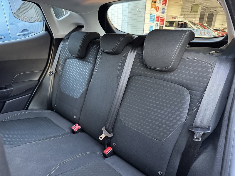 Ford 1.0T EcoBoost Zetec Hatchback 5dr Petrol Manual Euro 6 (s/s) (100 ps)