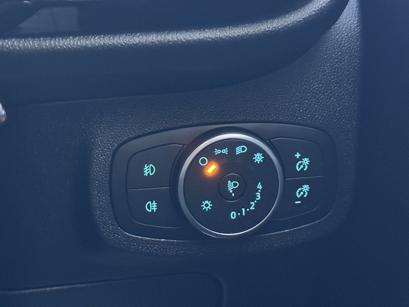 Ford 1.0T EcoBoost Zetec Hatchback 5dr Petrol Manual Euro 6 (s/s) (100 ps)