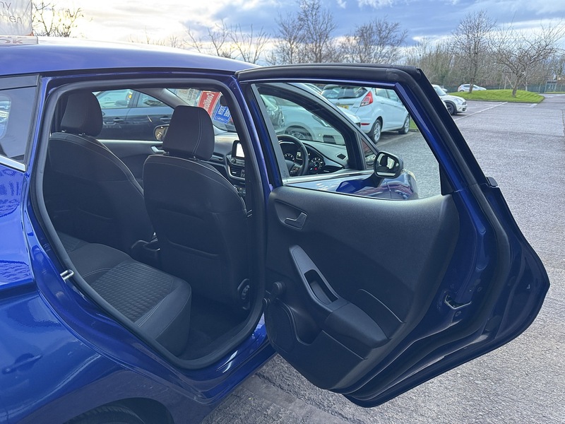 Ford 1.0T EcoBoost Zetec Hatchback 5dr Petrol Manual Euro 6 (s/s) (100 ps)