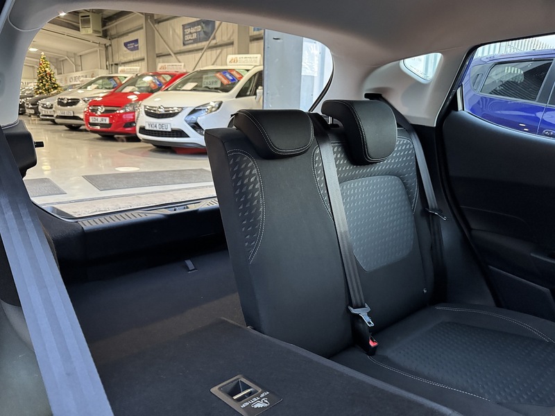 Ford 1.0T EcoBoost Zetec Hatchback 5dr Petrol Manual Euro 6 (s/s) (100 ps)