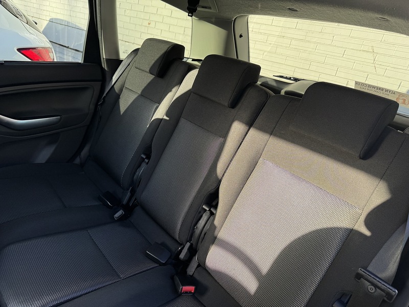 Ford 1.8 16v Zetec MPV 5dr Petrol Manual (169 g/km, 123 bhp)