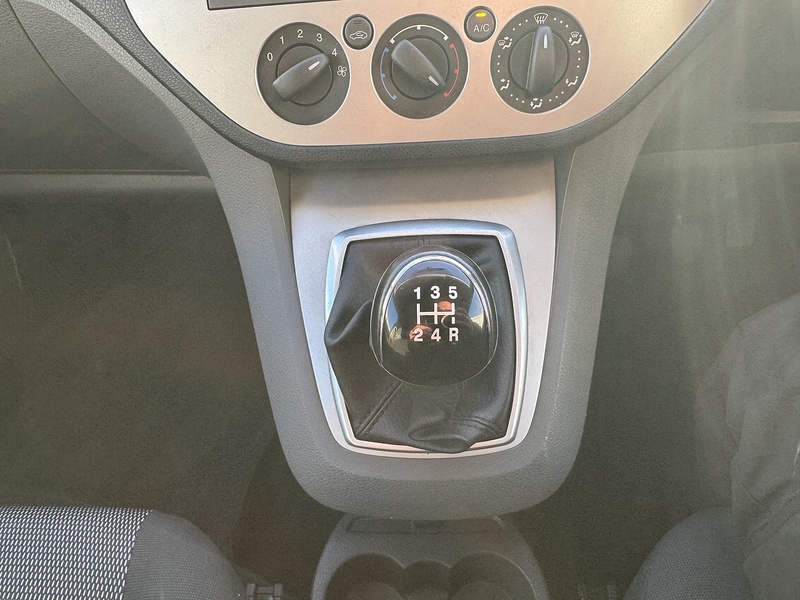 Ford 1.8 16v Zetec MPV 5dr Petrol Manual (169 g/km, 123 bhp)