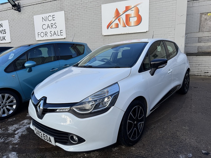 Renault 0.9 TCe Dynamique MediaNav Hatchback 5dr Petrol Manual Euro 5 (s/s) (90 ps)