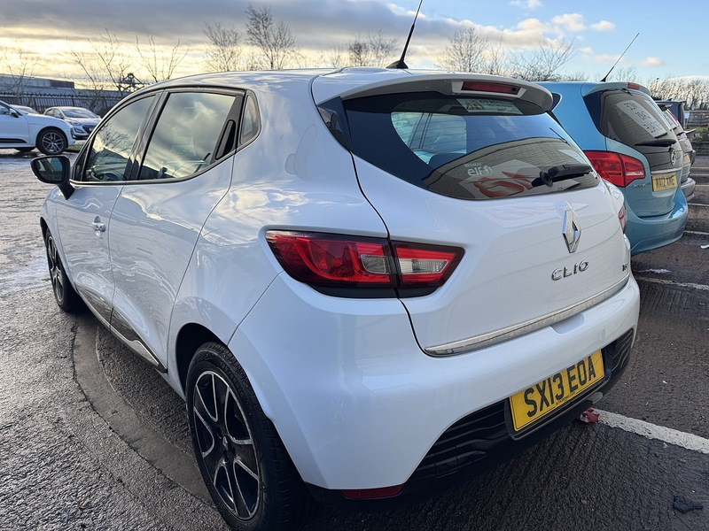 Renault 0.9 TCe Dynamique MediaNav Hatchback 5dr Petrol Manual Euro 5 (s/s) (90 ps)