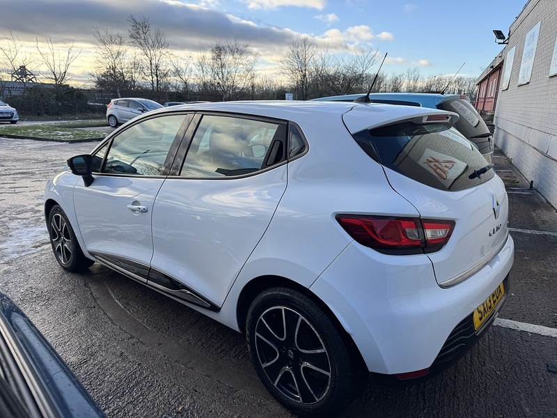 Renault 0.9 TCe Dynamique MediaNav Hatchback 5dr Petrol Manual Euro 5 (s/s) (90 ps)