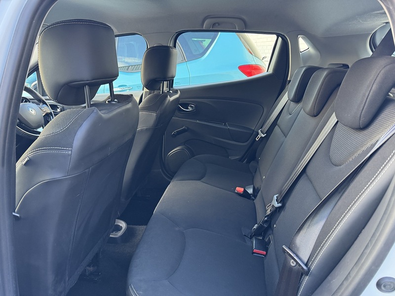 Renault 0.9 TCe Dynamique MediaNav Hatchback 5dr Petrol Manual Euro 5 (s/s) (90 ps)