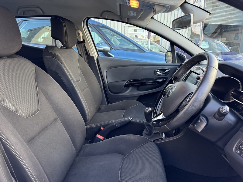 Renault 0.9 TCe Dynamique MediaNav Hatchback 5dr Petrol Manual Euro 5 (s/s) (90 ps)