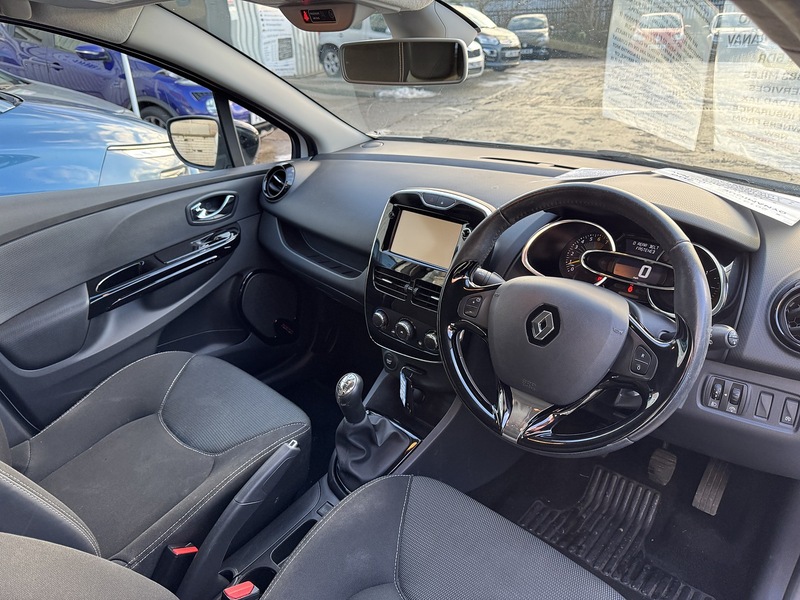 Renault 0.9 TCe Dynamique MediaNav Hatchback 5dr Petrol Manual Euro 5 (s/s) (90 ps)