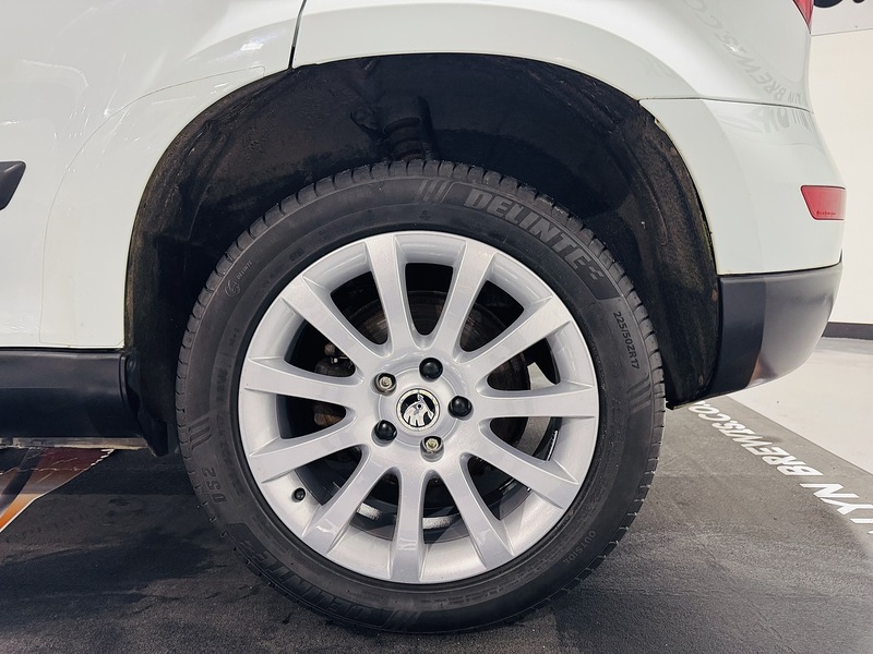 Skoda 2.0 TDI SE Outdoor 5dr Diesel DSG 4WD Euro 5 (140 ps)