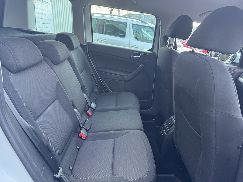 Skoda 2.0 TDI SE Outdoor 5dr Diesel DSG 4WD Euro 5 (140 ps)