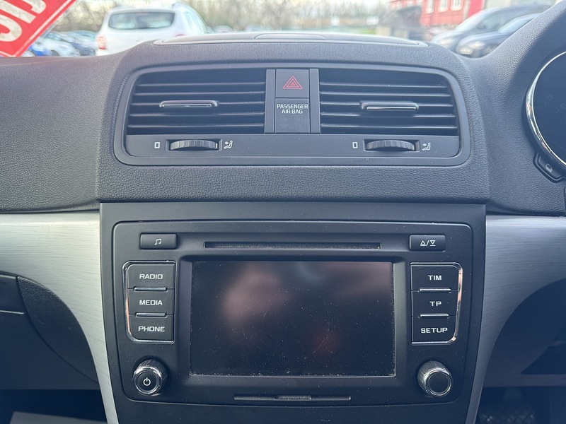 Skoda 2.0 TDI SE Outdoor 5dr Diesel DSG 4WD Euro 5 (140 ps)