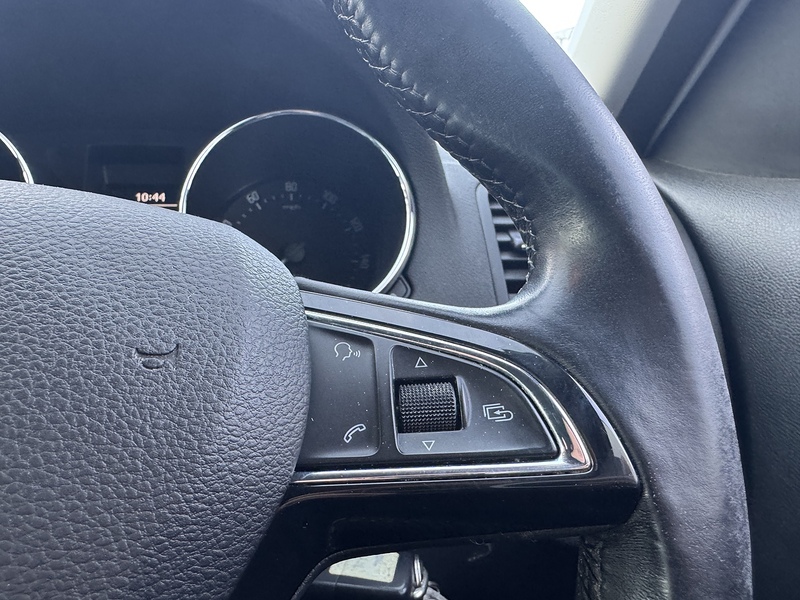 Skoda 2.0 TDI SE Outdoor 5dr Diesel DSG 4WD Euro 5 (140 ps)