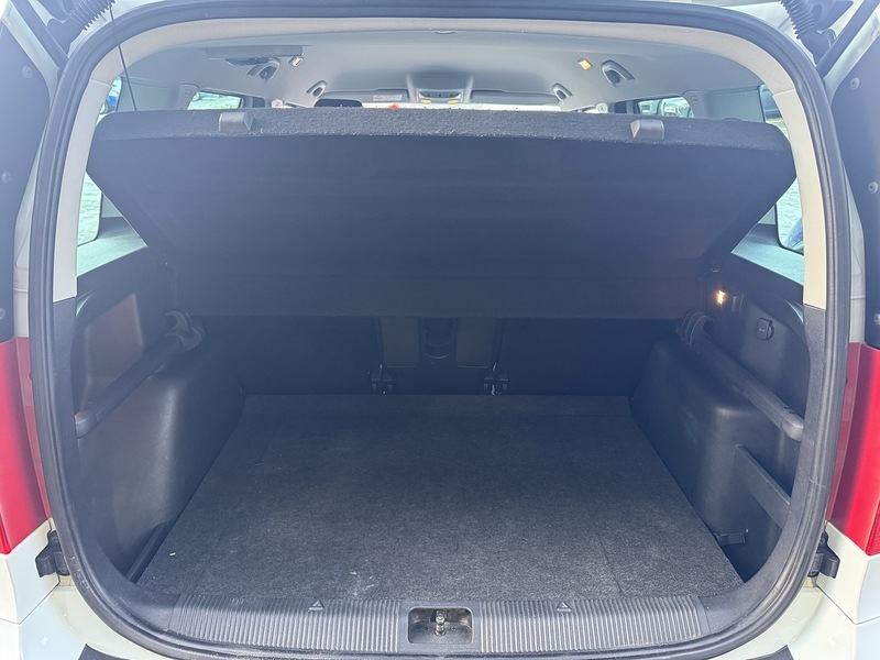 Skoda 2.0 TDI SE Outdoor 5dr Diesel DSG 4WD Euro 5 (140 ps)