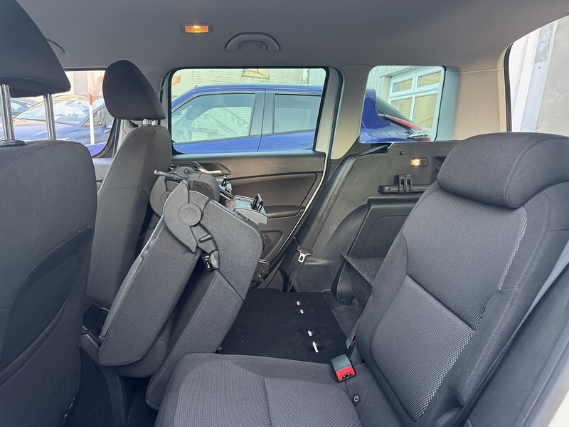 Skoda 2.0 TDI SE Outdoor 5dr Diesel DSG 4WD Euro 5 (140 ps)