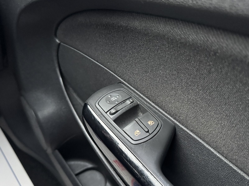 Vauxhall 1.4 16V SXi Hatchback 5dr Petrol Manual Wide Ratio Euro 5 (A/C) (100 ps)