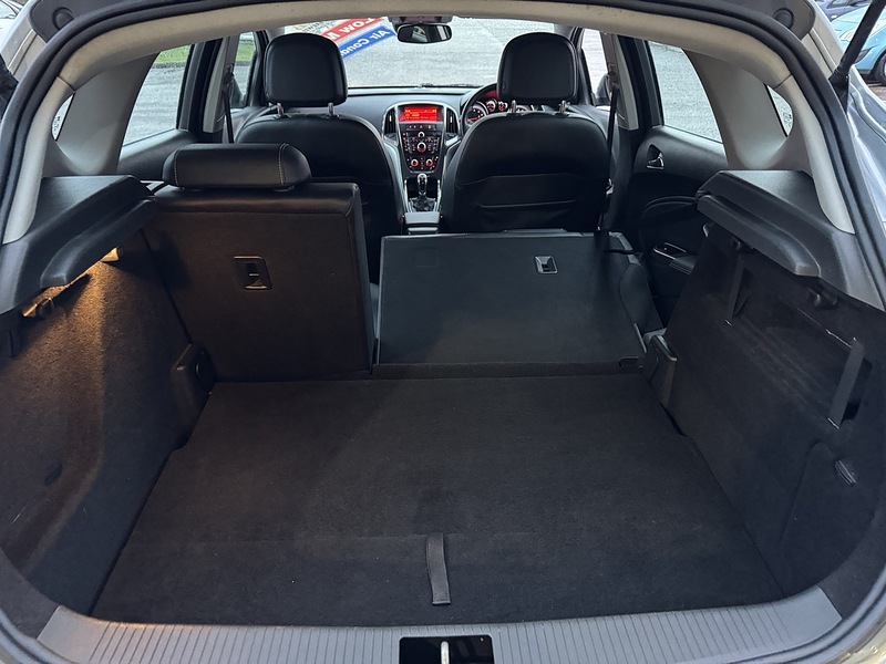 Vauxhall 1.6 16v SE Hatchback 5dr Petrol Manual Euro 5 (115 ps)