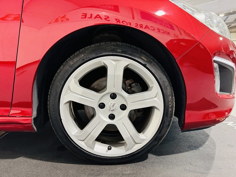 Peugeot 2.0 HDi Allure Convertible 2dr Diesel Manual Euro 5 (163 ps)