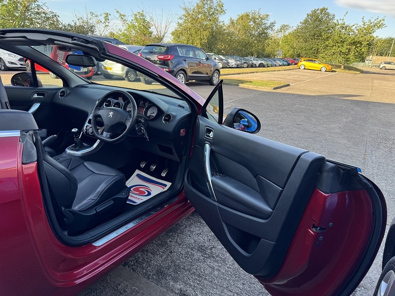 Peugeot 2.0 HDi Allure Convertible 2dr Diesel Manual Euro 5 (163 ps)