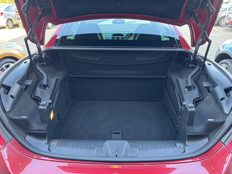 Peugeot 2.0 HDi Allure Convertible 2dr Diesel Manual Euro 5 (163 ps)