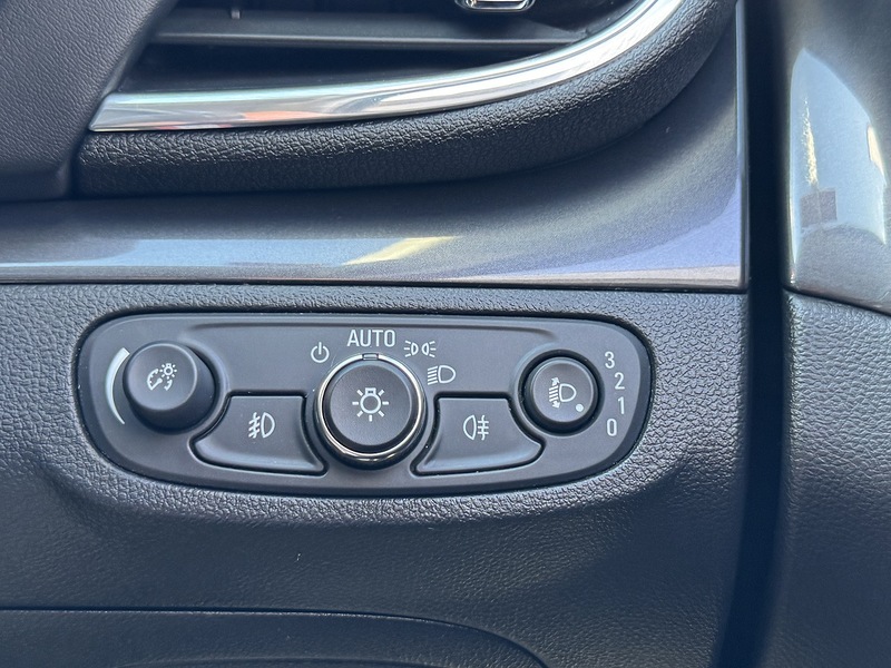 Vauxhall 1.4i Turbo ecoTEC Elite Nav SUV 5dr Petrol Manual Euro 6 (s/s) (140 ps)