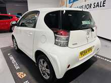 Toyota iQ VVT-i 2