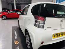Toyota iQ VVT-i 2