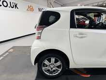 Toyota iQ VVT-i 2