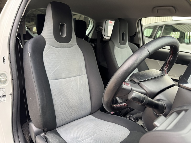 Toyota 1.0 VVT-i 2 Hatchback 3dr Petrol Manual Euro 5 (68 ps)