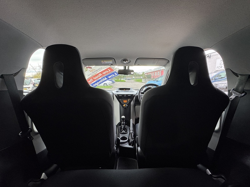 Toyota 1.0 VVT-i 2 Hatchback 3dr Petrol Manual Euro 5 (68 ps)