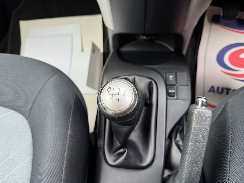 Toyota 1.0 VVT-i 2 Hatchback 3dr Petrol Manual Euro 5 (68 ps)