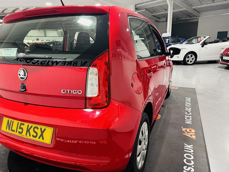 Skoda 1.0 MPI SE Hatchback 5dr Petrol Manual Euro 5 (60 ps)