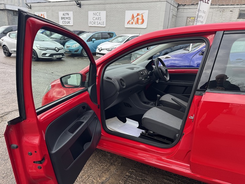 Skoda 1.0 MPI SE Hatchback 5dr Petrol Manual Euro 5 (60 ps)