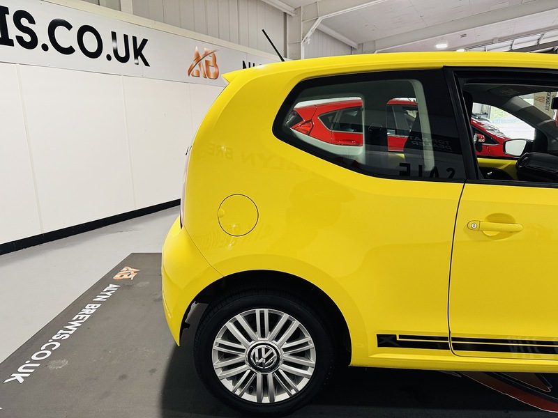 Volkswagen 1.0 Look up! Hatchback 3dr Petrol Manual Euro 6 (60 ps)