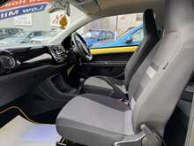 Volkswagen up! Look up!