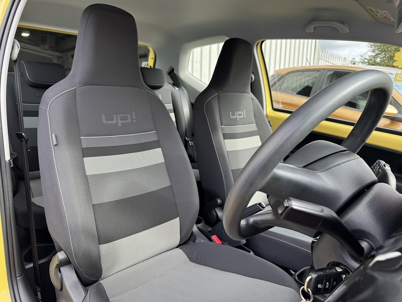 Volkswagen 1.0 Look up! Hatchback 3dr Petrol Manual Euro 6 (60 ps)