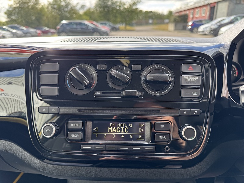 Volkswagen 1.0 Look up! Hatchback 3dr Petrol Manual Euro 6 (60 ps)