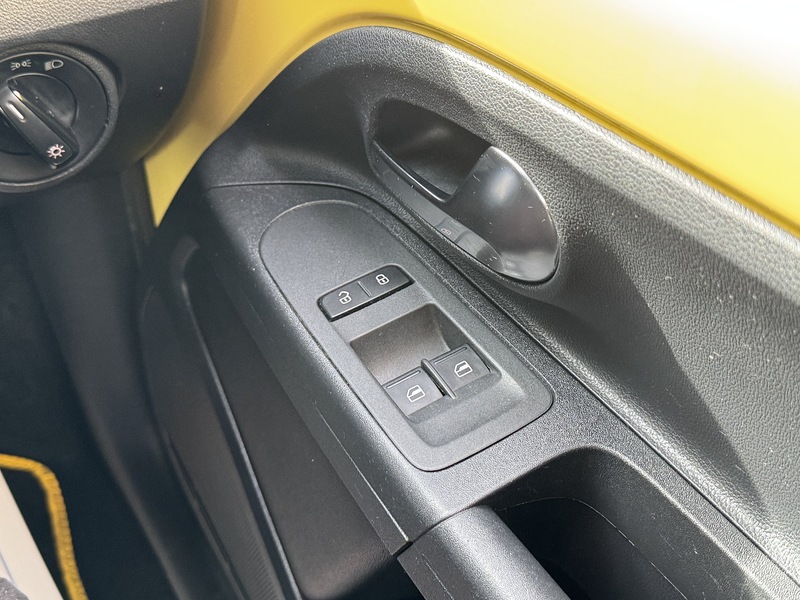 Volkswagen 1.0 Look up! Hatchback 3dr Petrol Manual Euro 6 (60 ps)