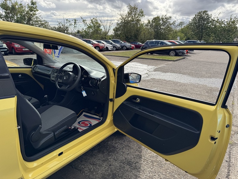 Volkswagen 1.0 Look up! Hatchback 3dr Petrol Manual Euro 6 (60 ps)