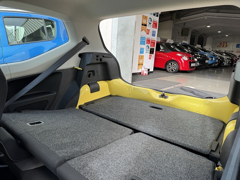 Volkswagen 1.0 Look up! Hatchback 3dr Petrol Manual Euro 6 (60 ps)