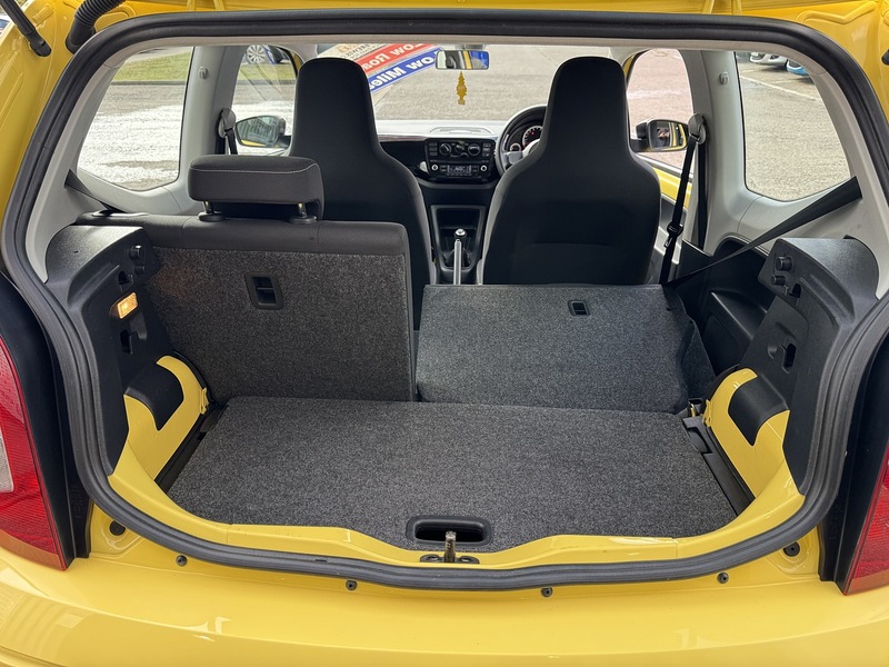 Volkswagen 1.0 Look up! Hatchback 3dr Petrol Manual Euro 6 (60 ps)