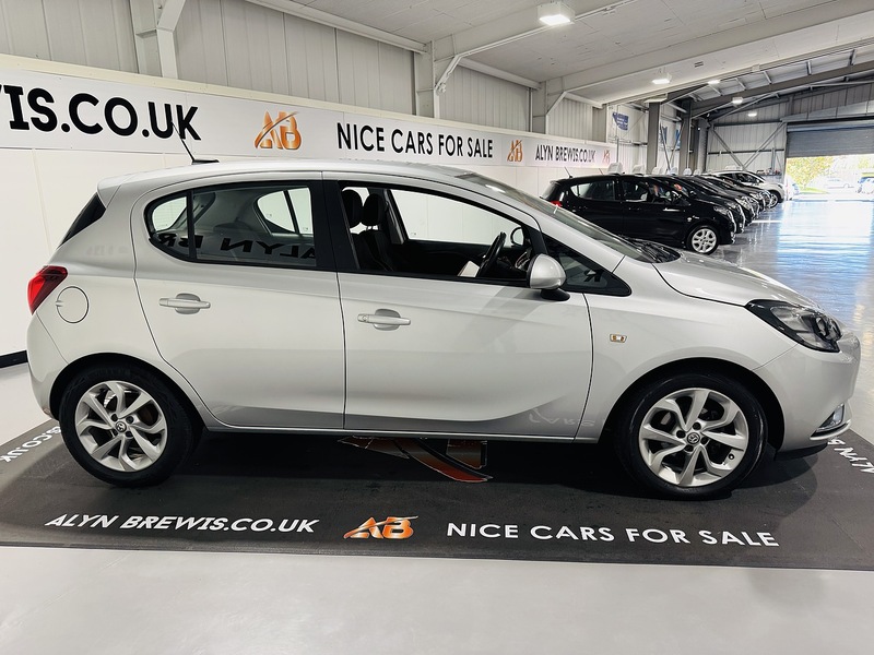 Vauxhall 1.4i SRi Nav Hatchback 5dr Petrol Manual Euro 6 (s/s) (90 ps)