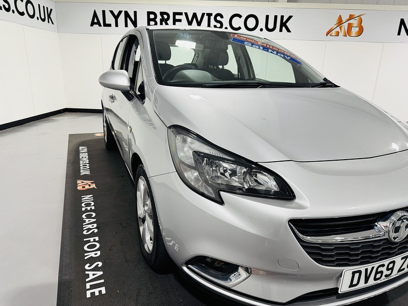 Vauxhall 1.4i SRi Nav Hatchback 5dr Petrol Manual Euro 6 (s/s) (90 ps)