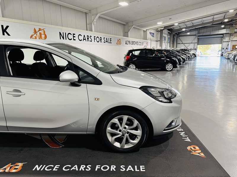 Vauxhall 1.4i SRi Nav Hatchback 5dr Petrol Manual Euro 6 (s/s) (90 ps)