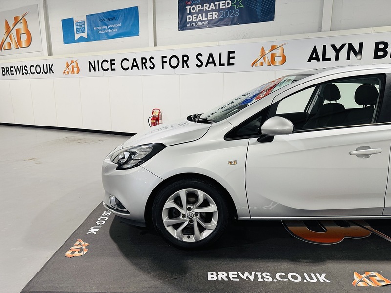 Vauxhall 1.4i SRi Nav Hatchback 5dr Petrol Manual Euro 6 (s/s) (90 ps)