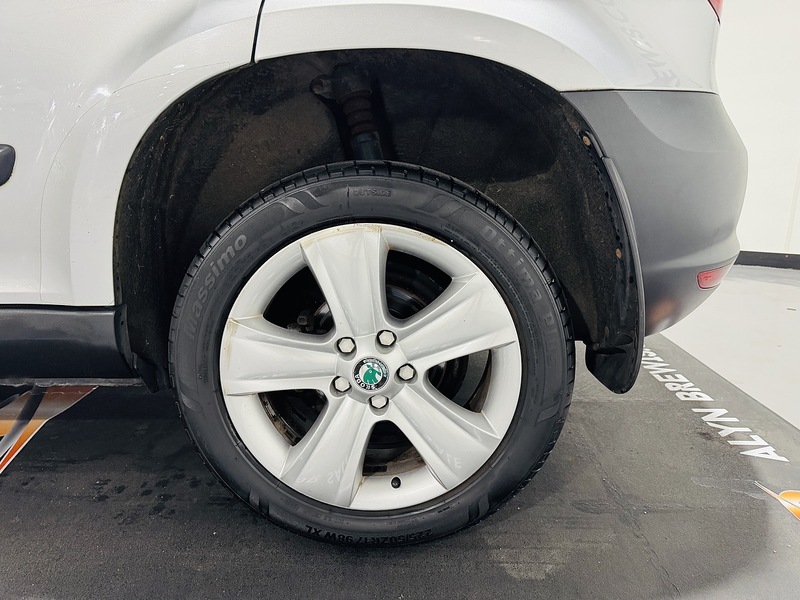 Skoda 2.0 TDI SE Plus SUV 5dr Diesel Manual Euro 5 (110 ps)